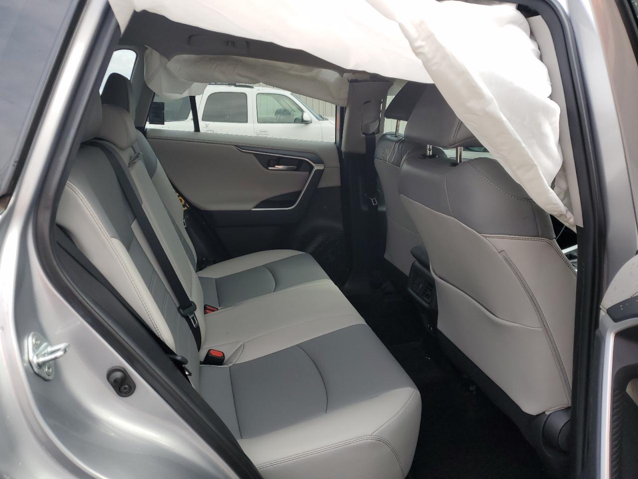 2021 Toyota RAV 4 - Image 11