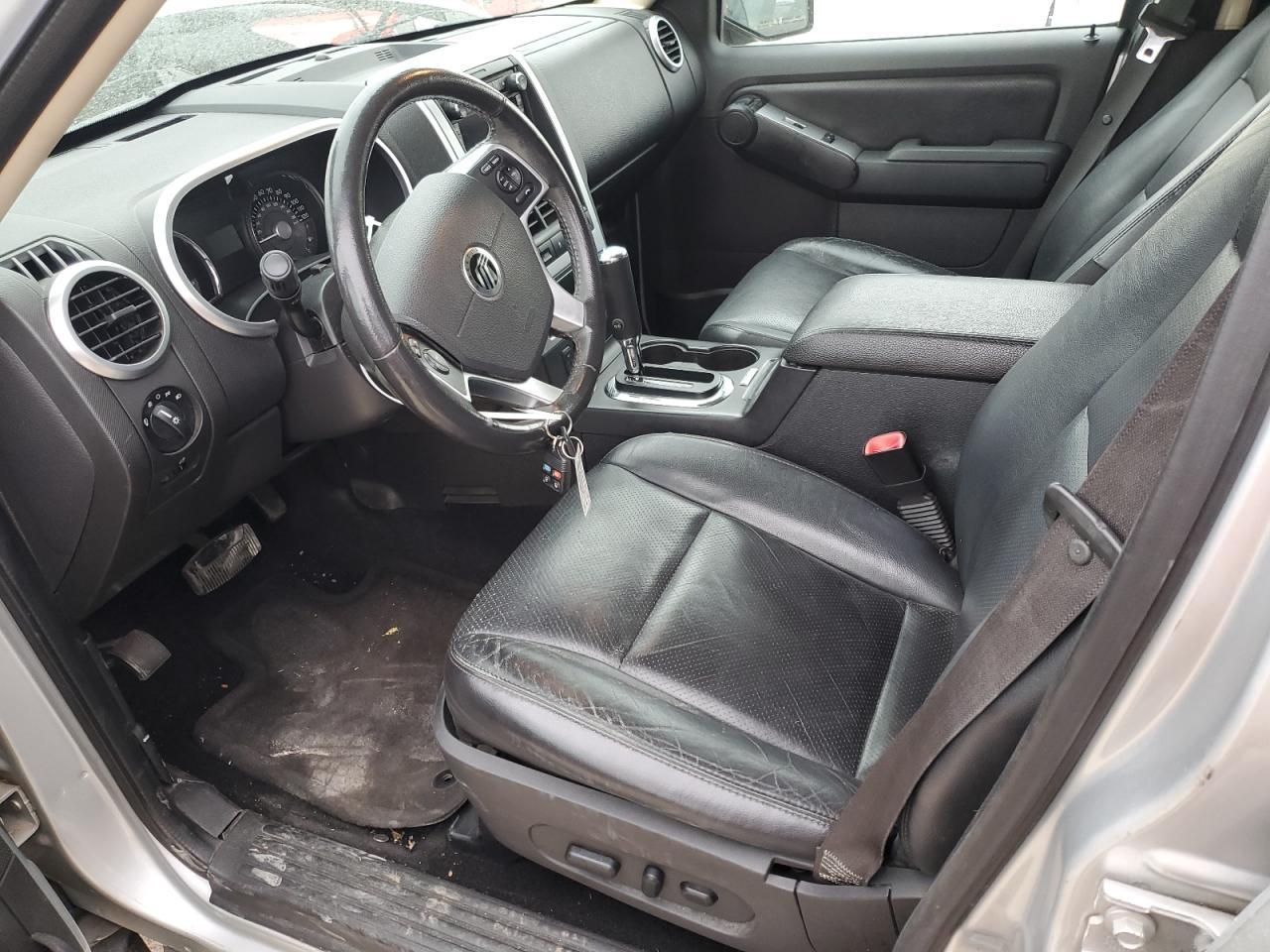 2010 Mercury Mountaineer - Image 7