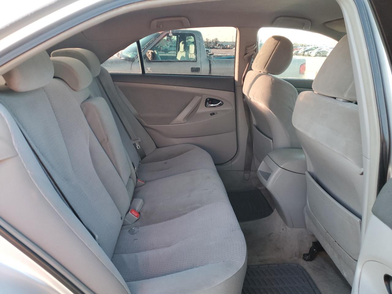2011 Toyota Camry - Image 11