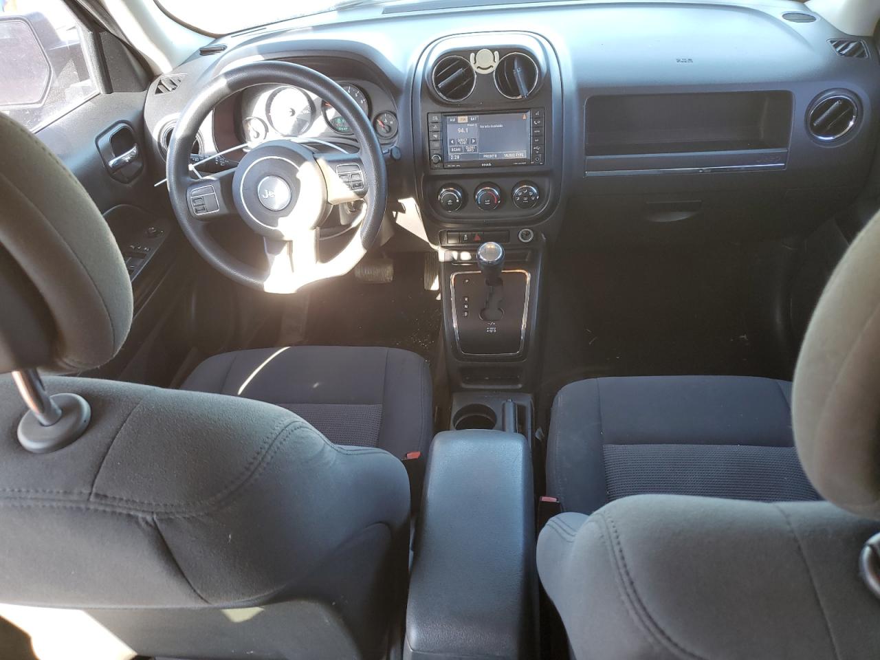 2013 Jeep Liberty (Patriot) - Image 8