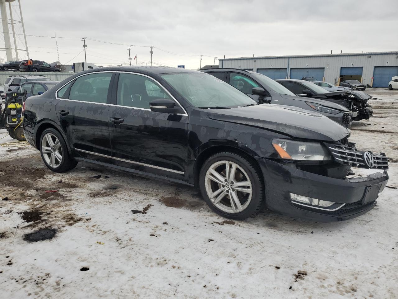 2014 Volkswagen Passat - Image 4