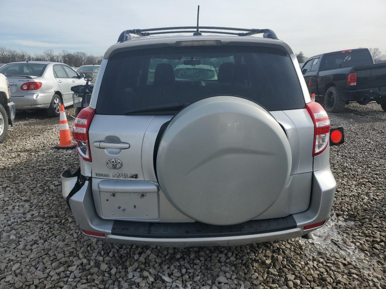 2010 Toyota RAV 4 - Image 6