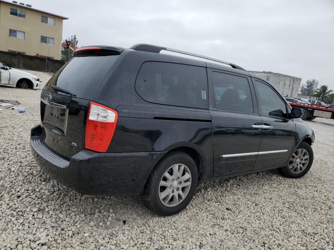 2010 Kia Sedona - Image 3