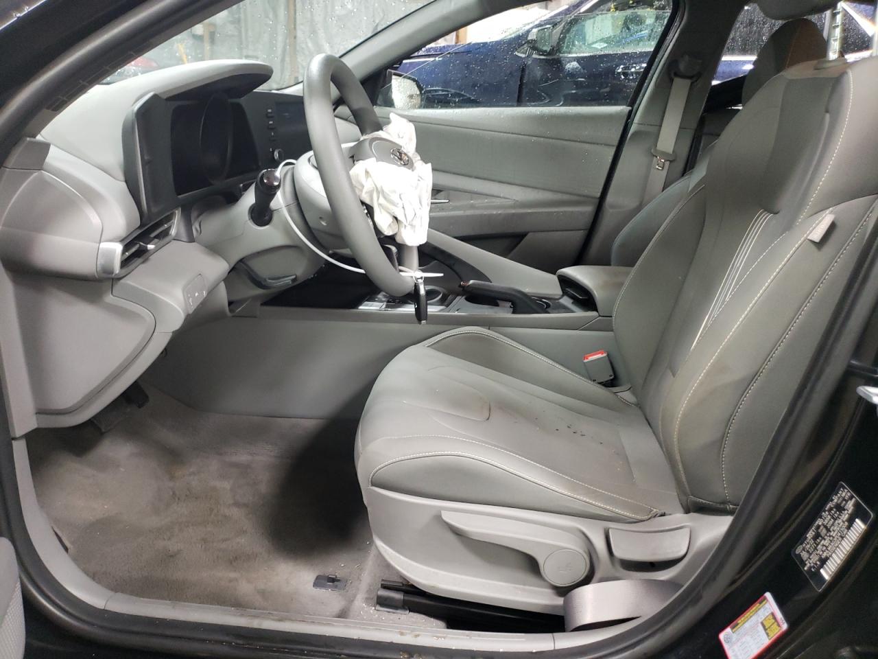 2023 Hyundai Elantra - Image 7
