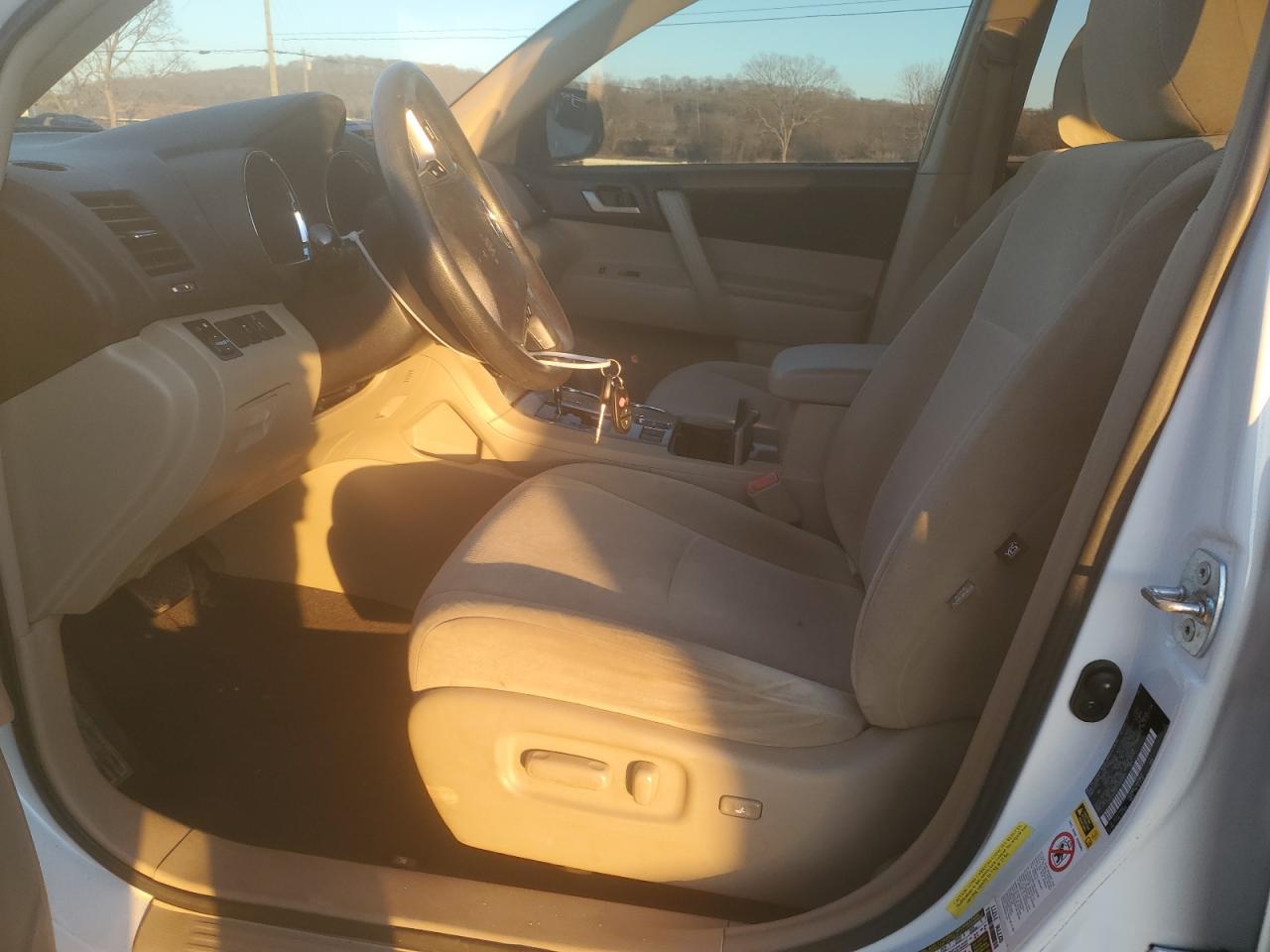 2012 Toyota Highlander - Image 7