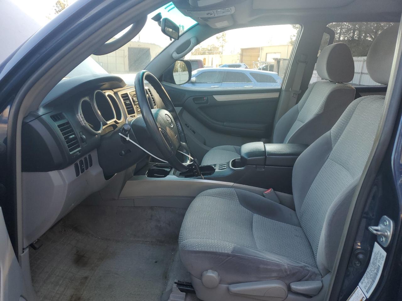 2005 Toyota 4Runner - Image 7