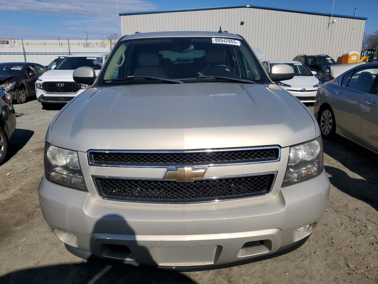 2007 Chevrolet Suburban - Image 5