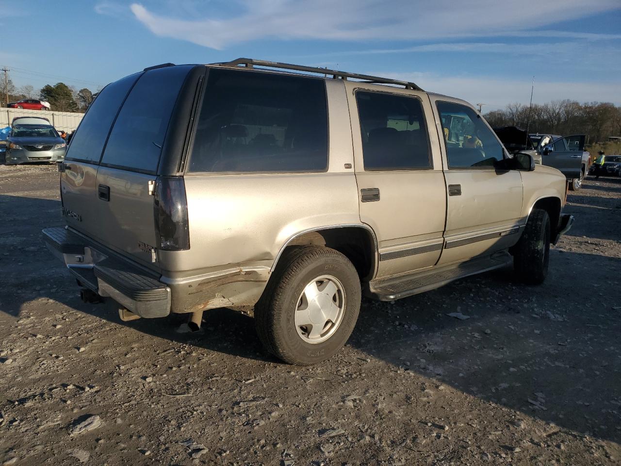 1999 GMC Yukon - Image 3