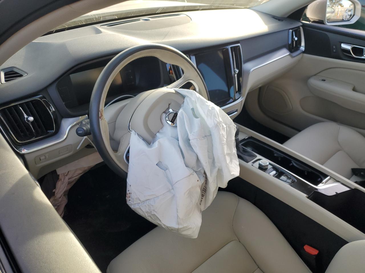 2019 Volvo S60 T5 Momentum VIN: 7JR102FK5KG01081 Lot: 41748445