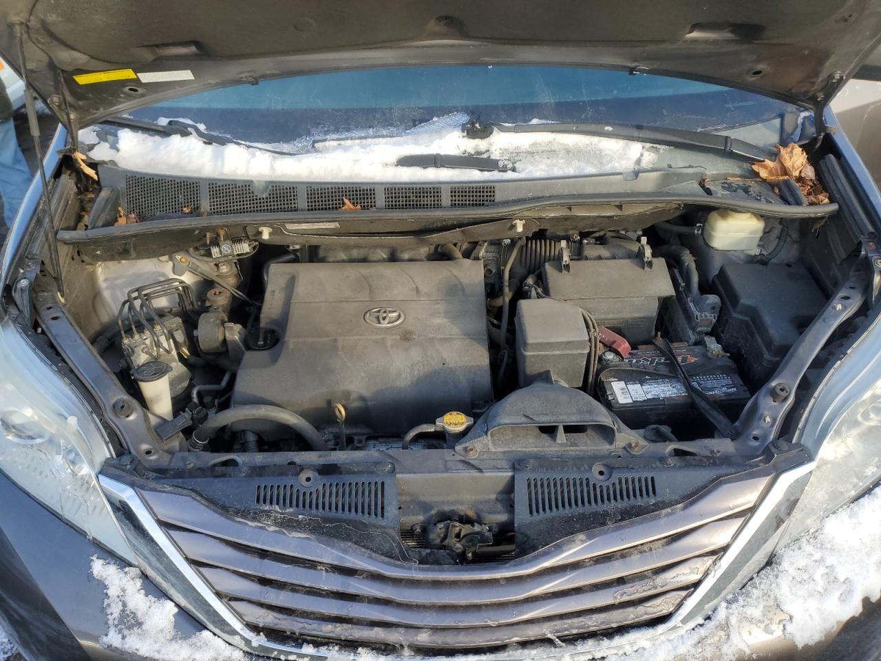 2016 Toyota Sienna - Image 12
