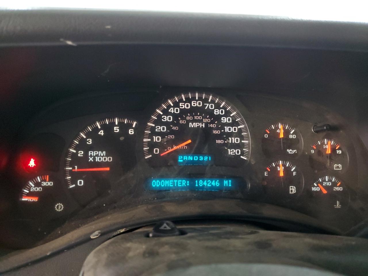 2004 Chevrolet Silverado - Image 9