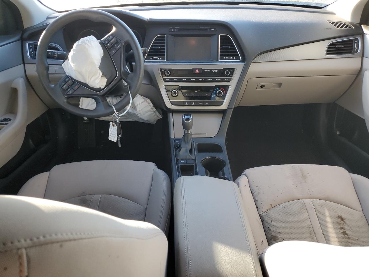 2017 Hyundai Sonata - Image 8