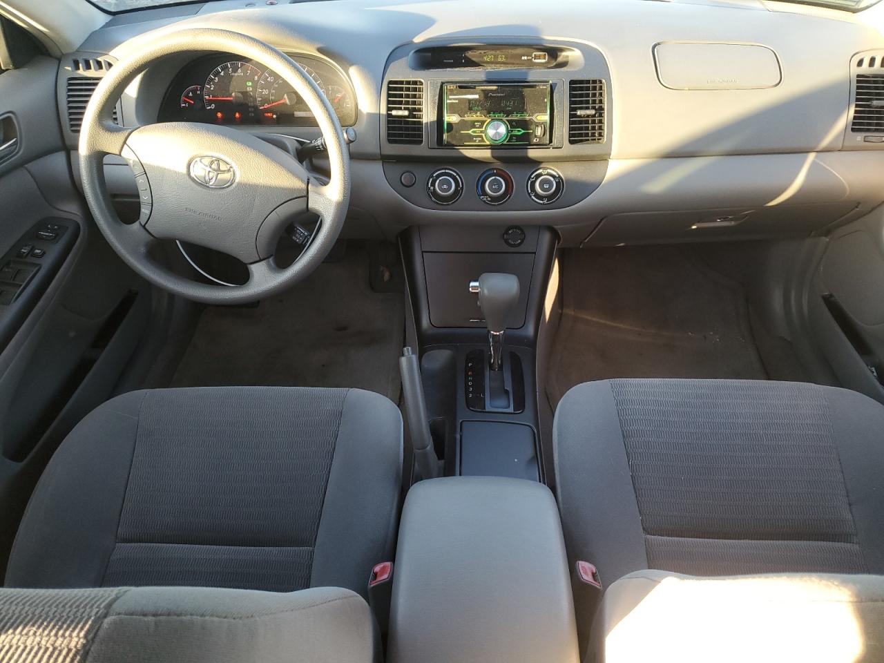 2005 Toyota Camry - Image 8