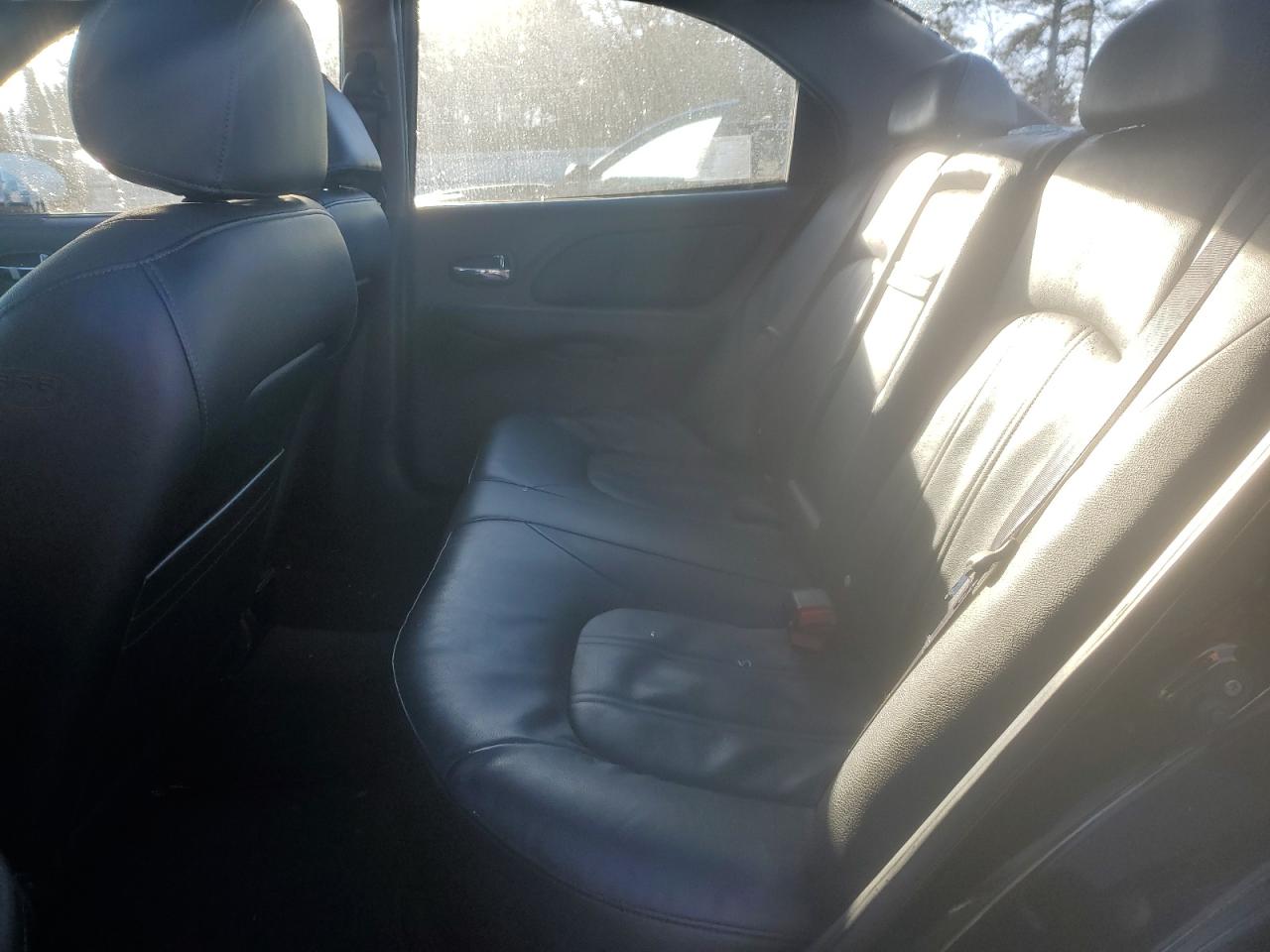 2005 Hyundai Sonata - Image 10