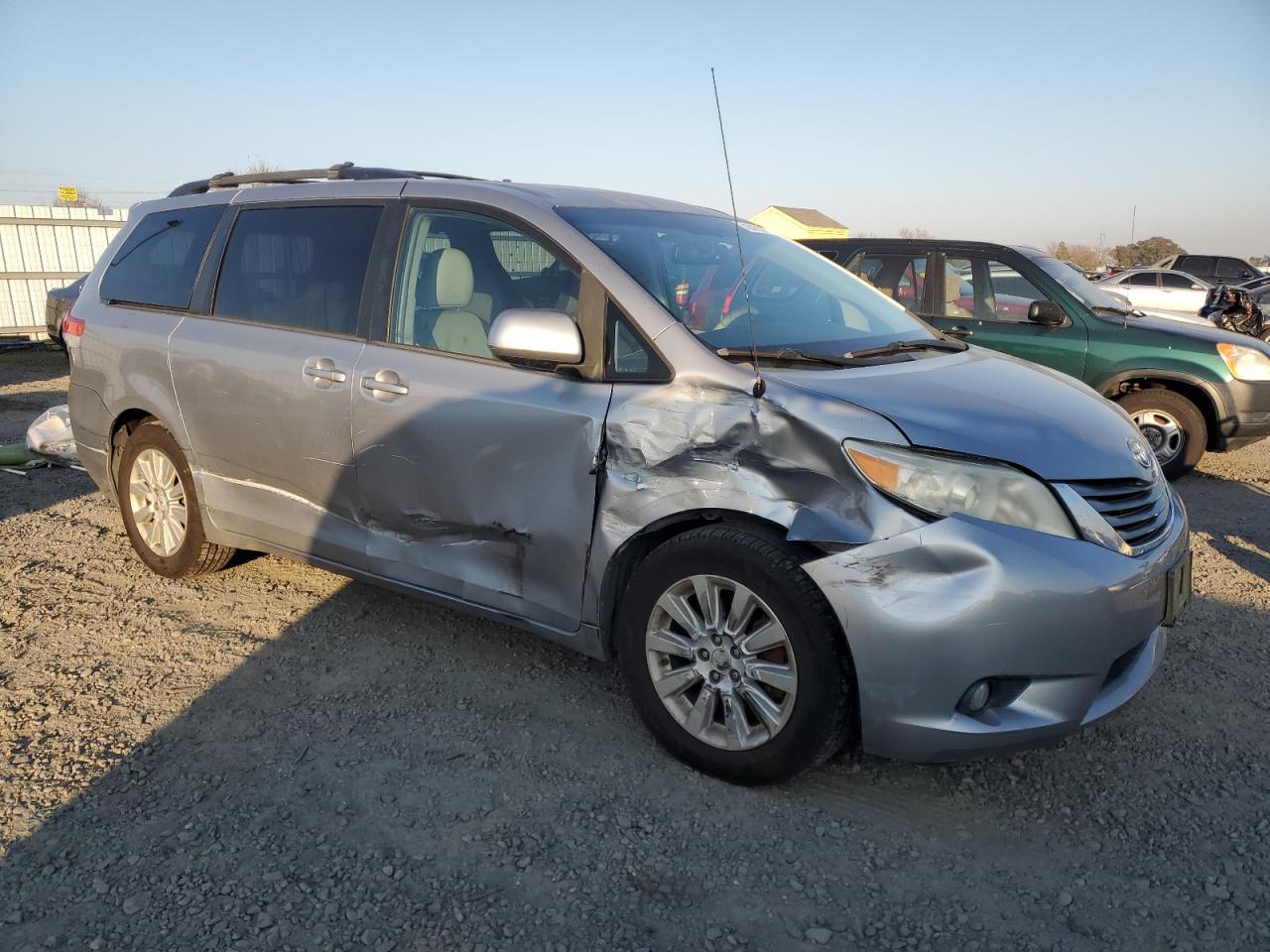 2012 Toyota Sienna - Image 4