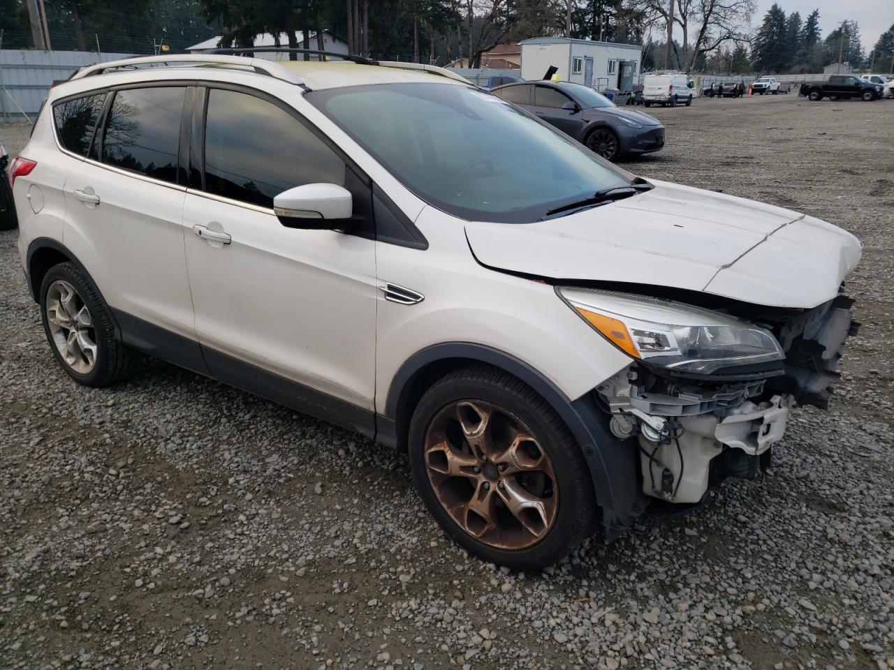 VIN 1FMCU9J98DUB15829 2013 FORD ESCAPE no.4