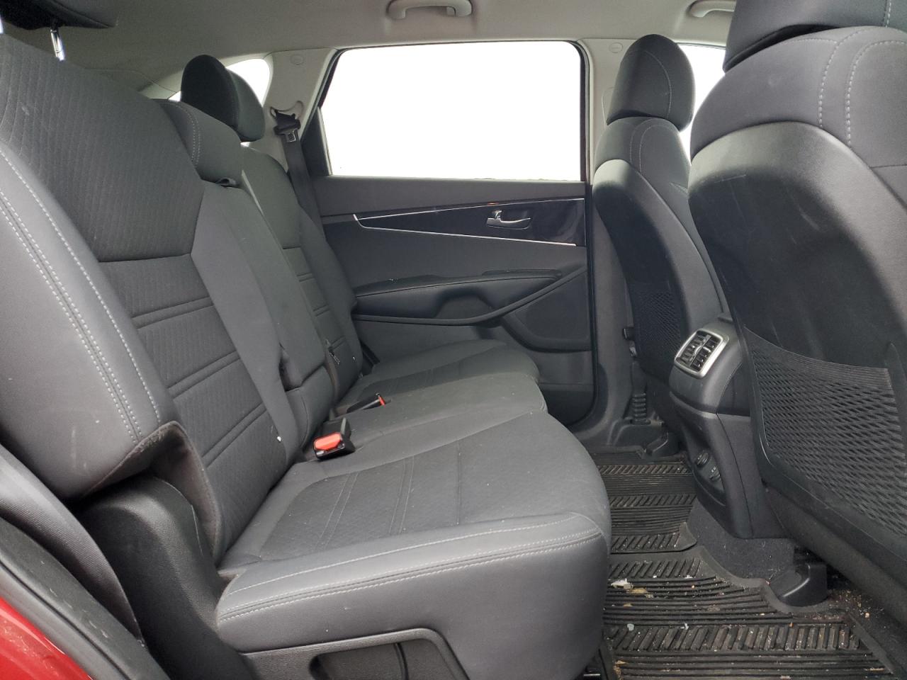 2017 Kia Sorento - Image 11
