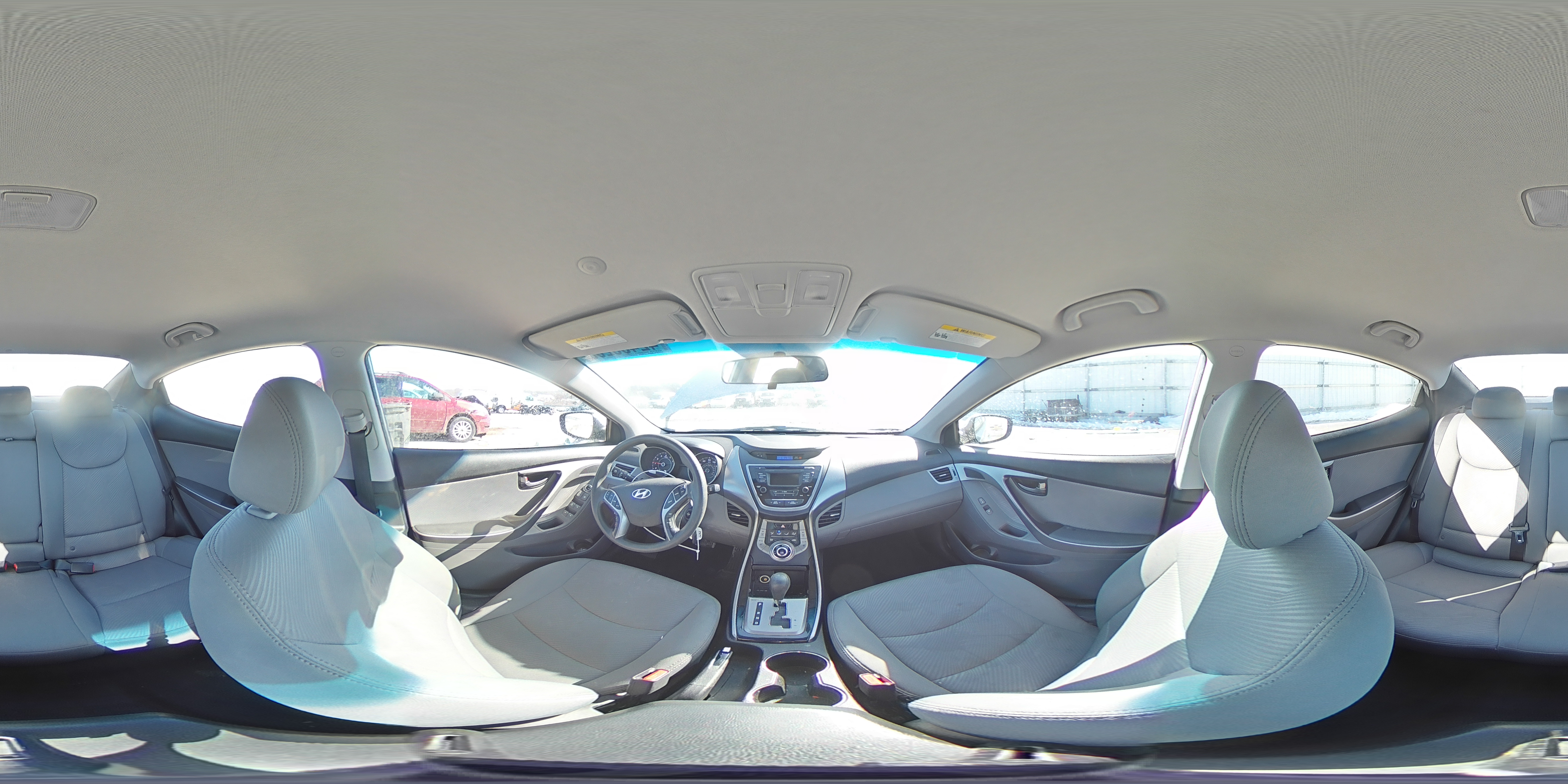 2013 Hyundai Elantra - Image 13