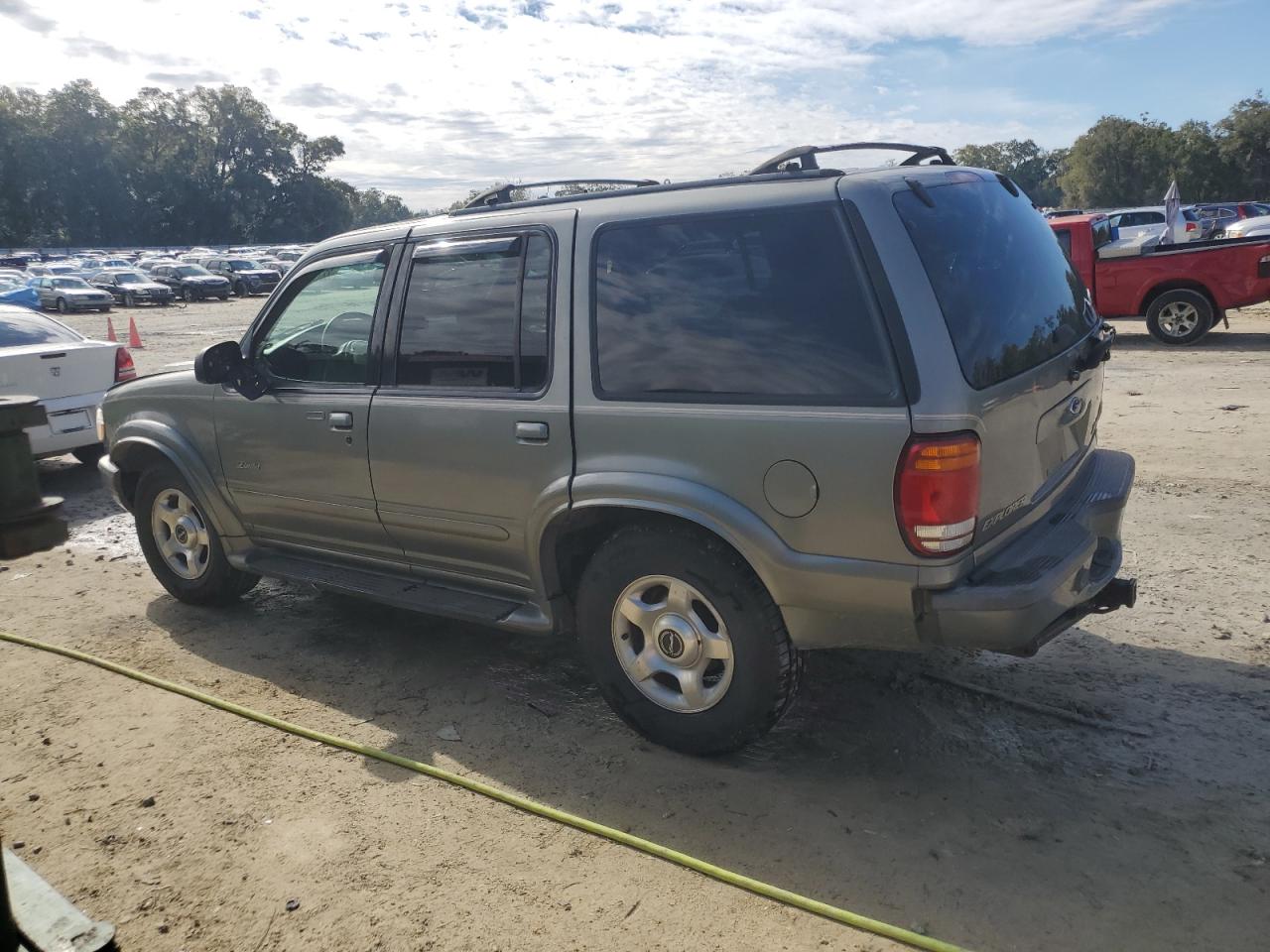 2000 Ford Explorer - Image 2