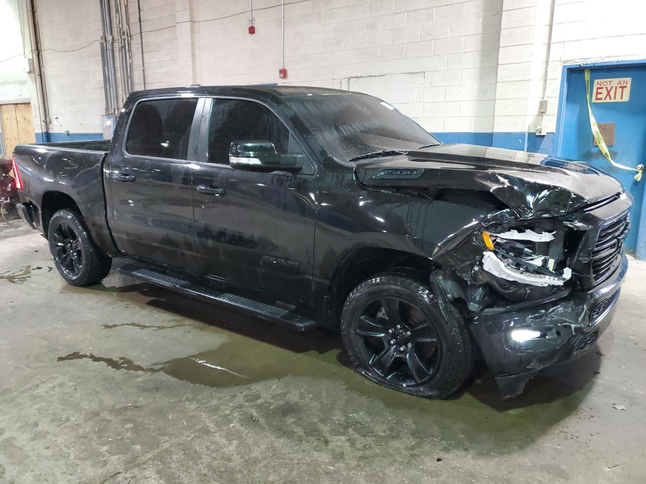 2020 RAM 1500 - Image 4