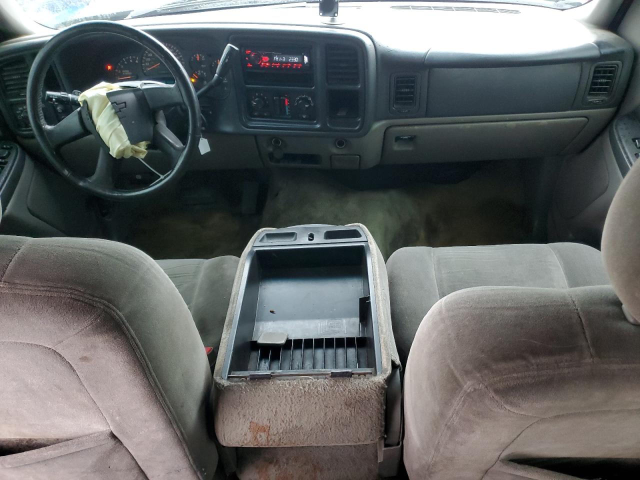 2003 Chevrolet Tahoe - Image 8