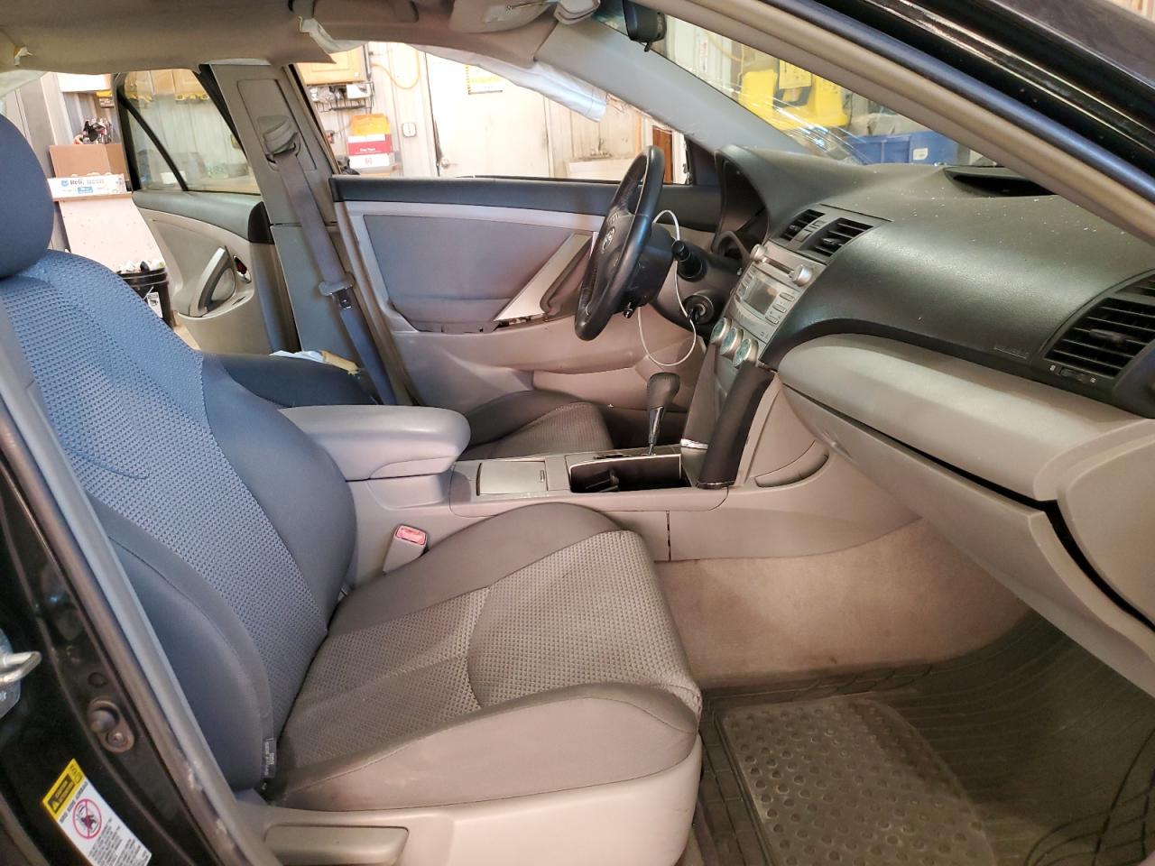 2009 Toyota Camry - Image 7