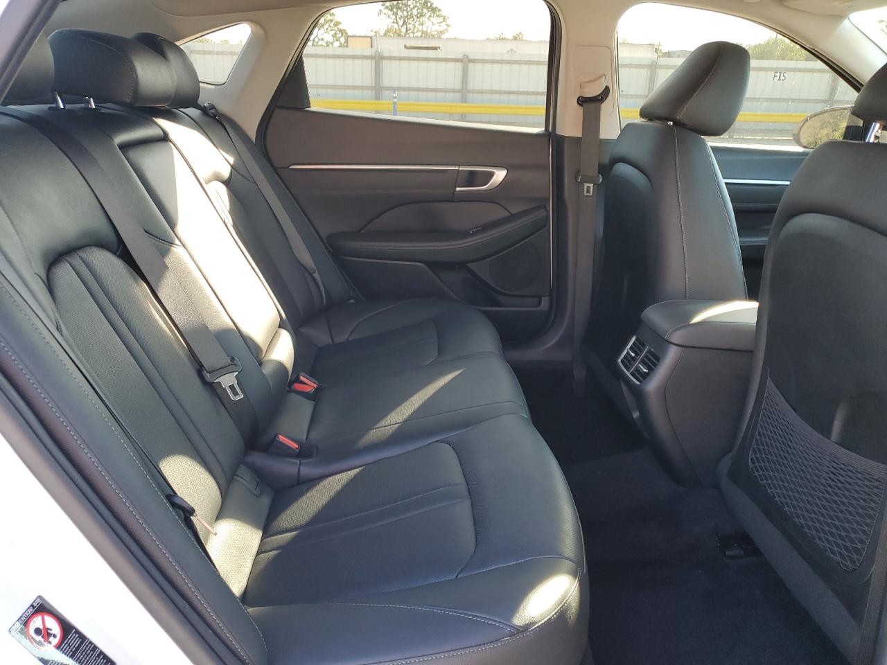 2022 Hyundai Sonata - Image 11