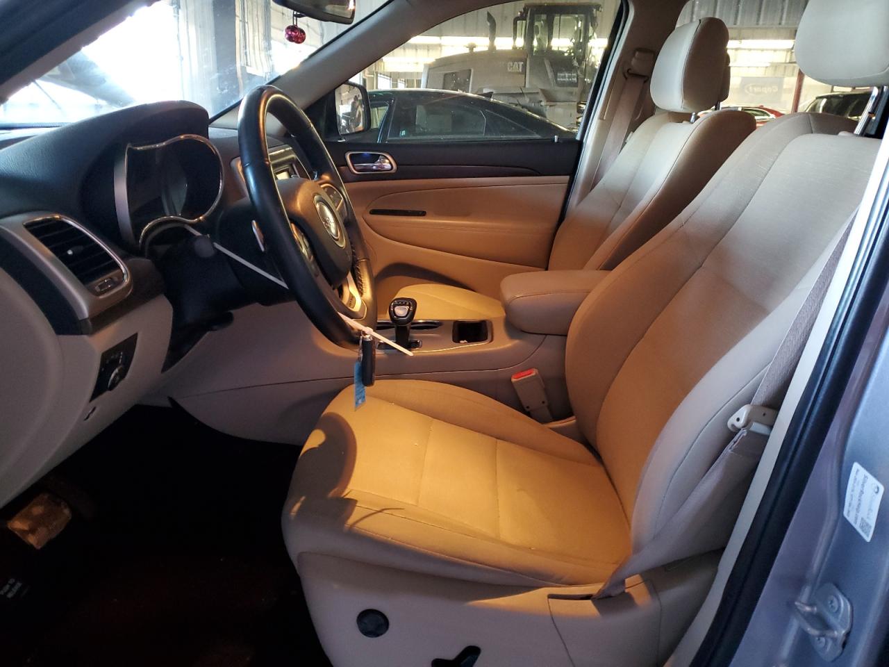 2015 Jeep Grand Cherokee - Image 7