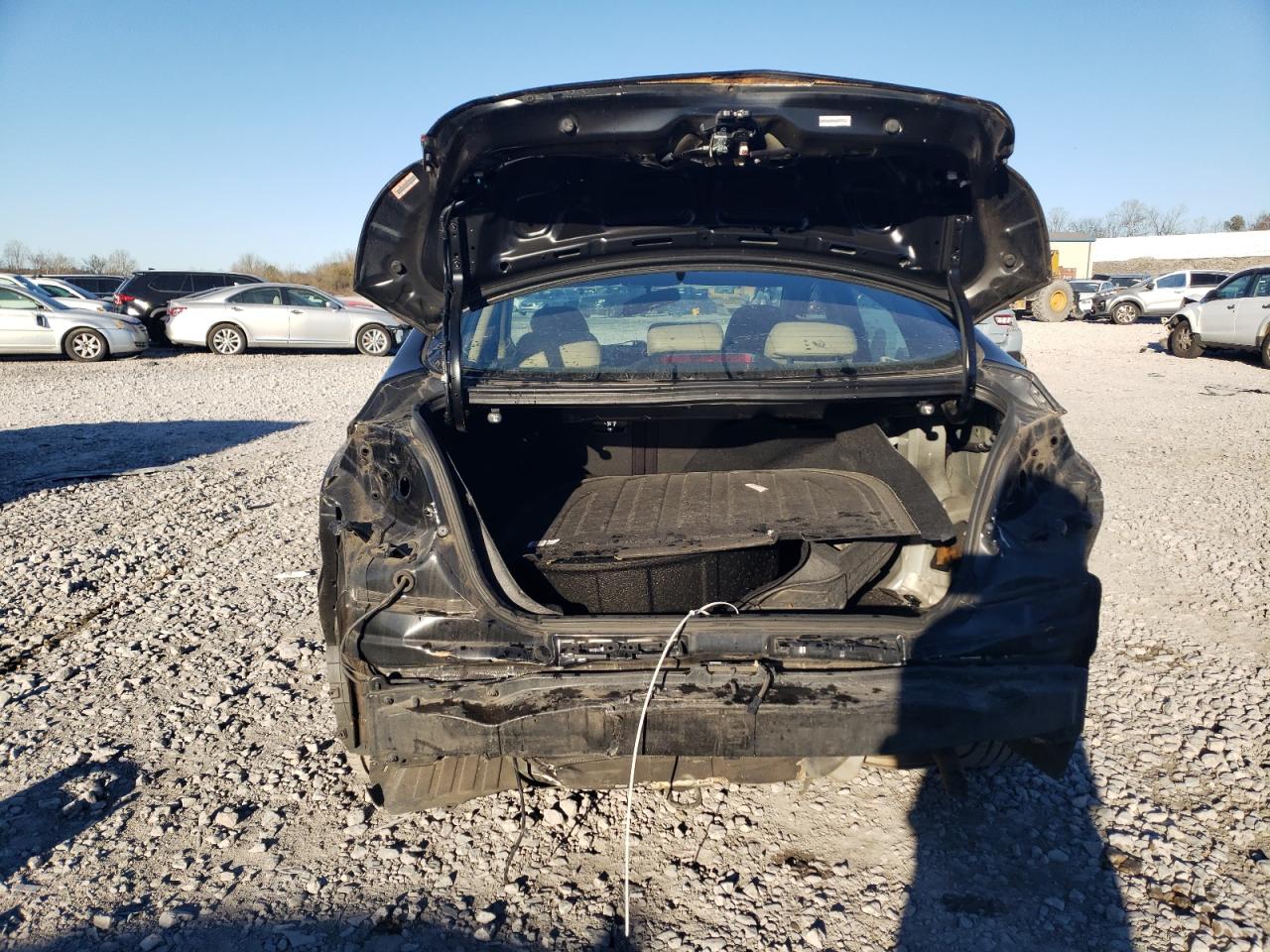 2013 Hyundai Elantra - Image 6