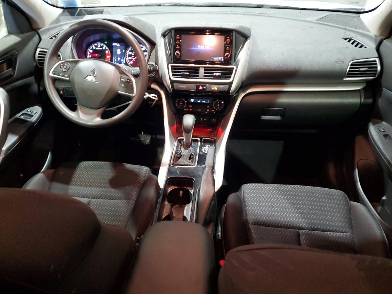 2018 Mitsubishi Eclipse - Image 8