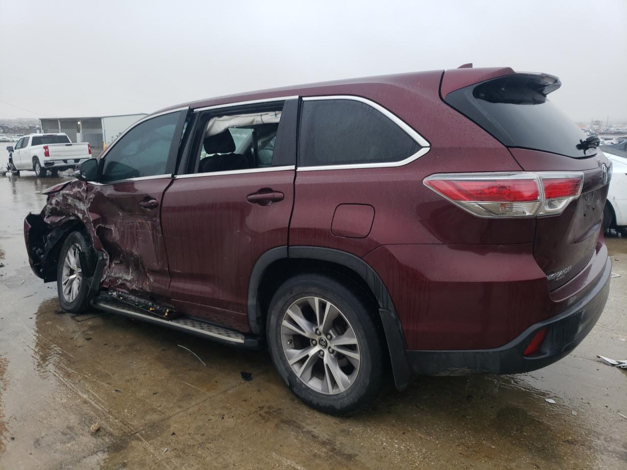 2016 Toyota Highlander - Image 2