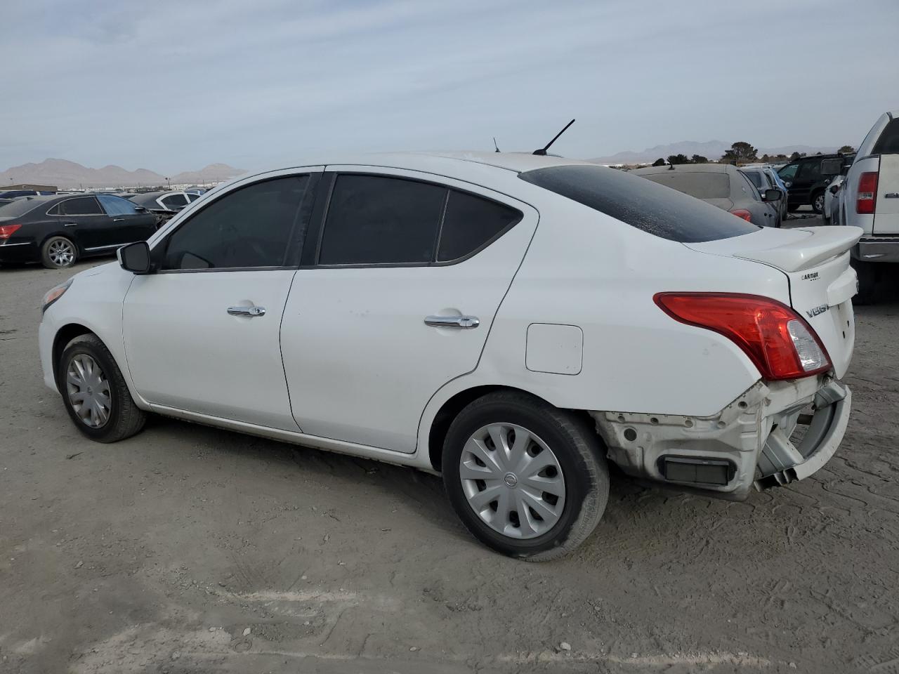 2015 Nissan Versa - Image 2