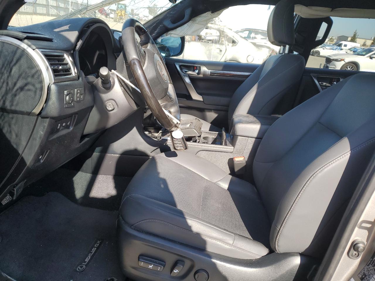 2023 Lexus GX - Image 7
