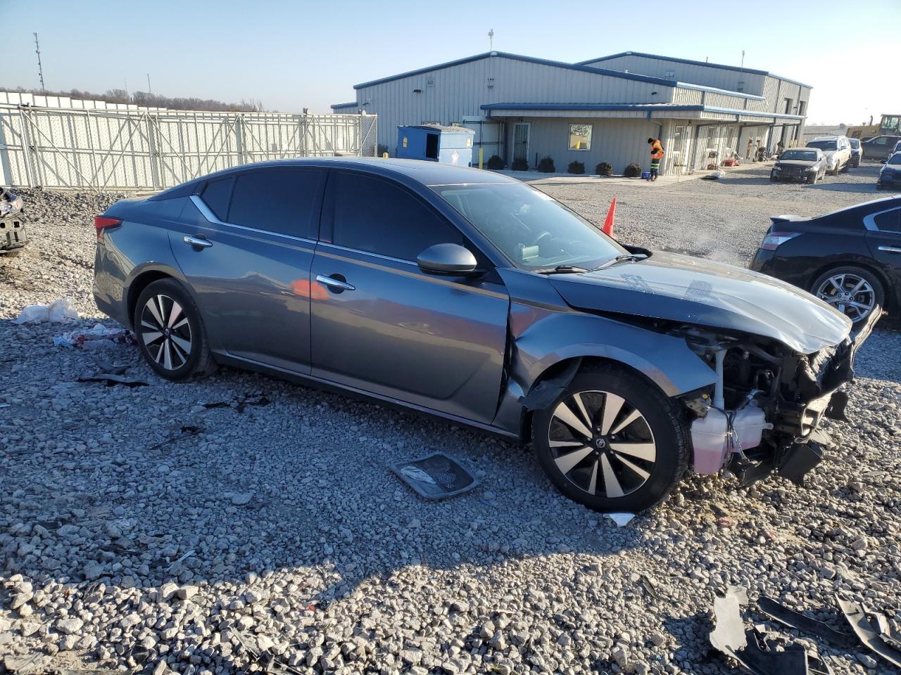 2019 Nissan Altima - Image 4