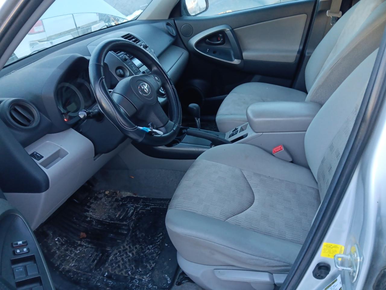 2011 Toyota RAV 4 - Image 7