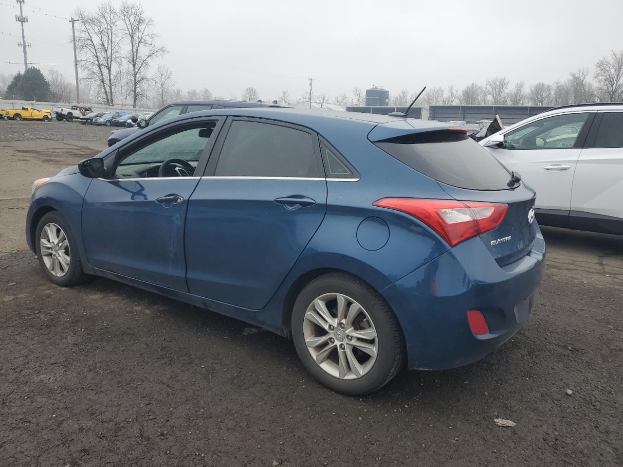 2014 Hyundai Elantra - Image 2