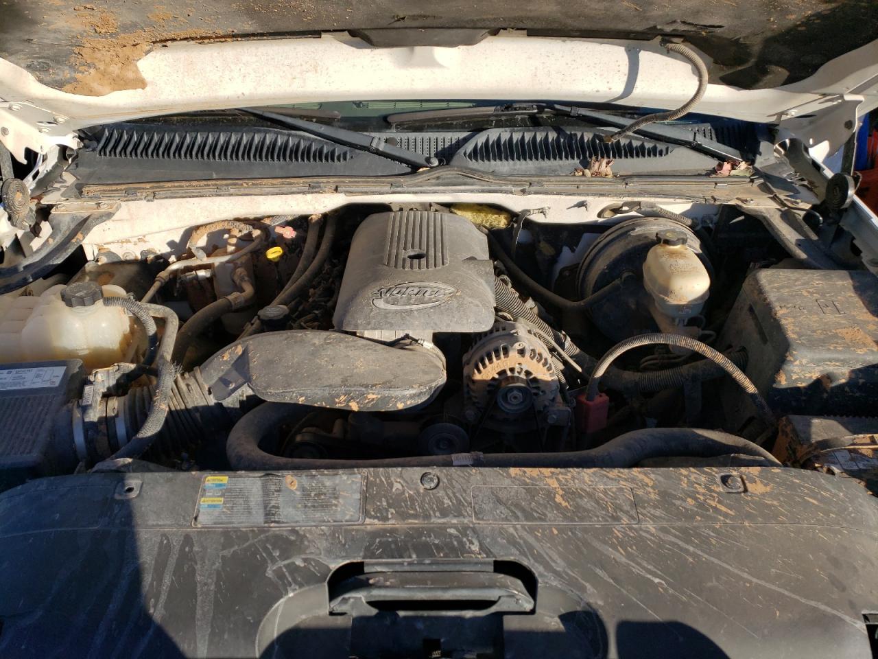 2006 Chevrolet Silverado - Image 11