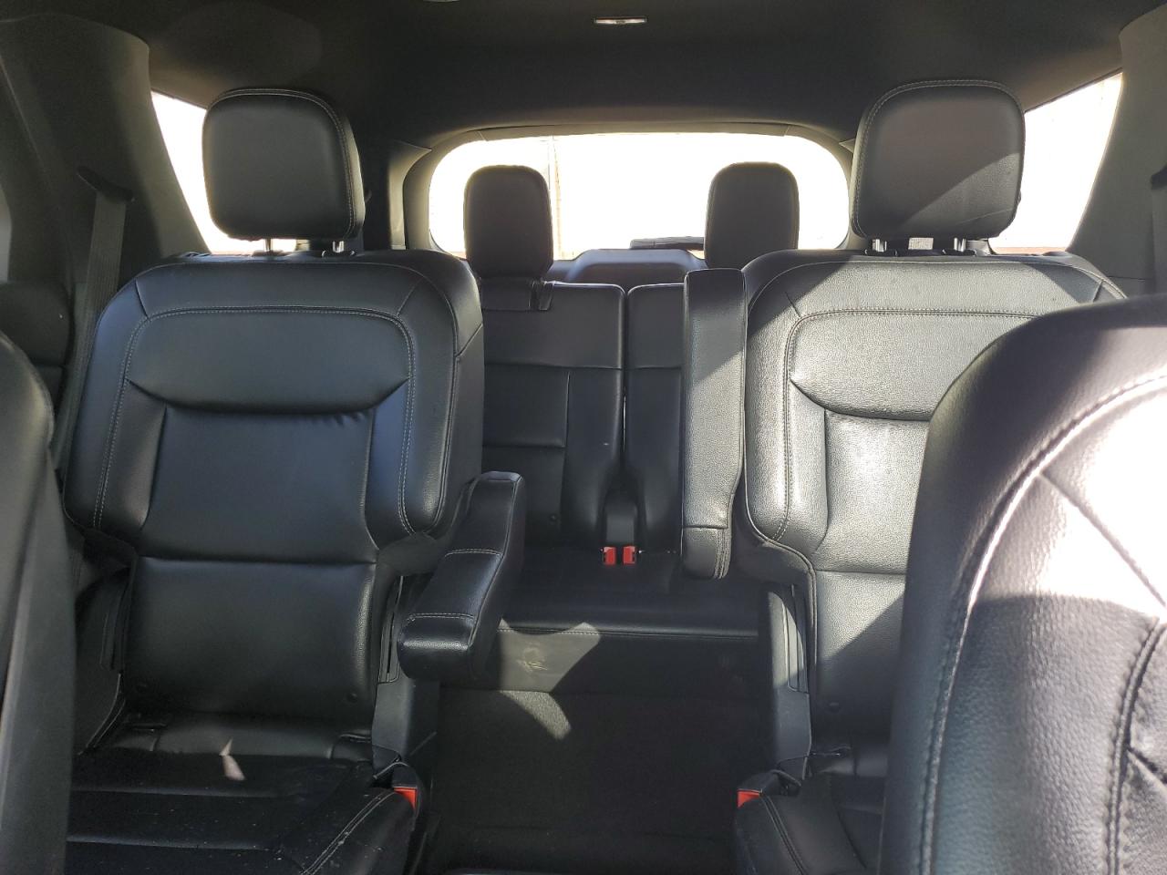 2020 Ford Explorer - Image 10