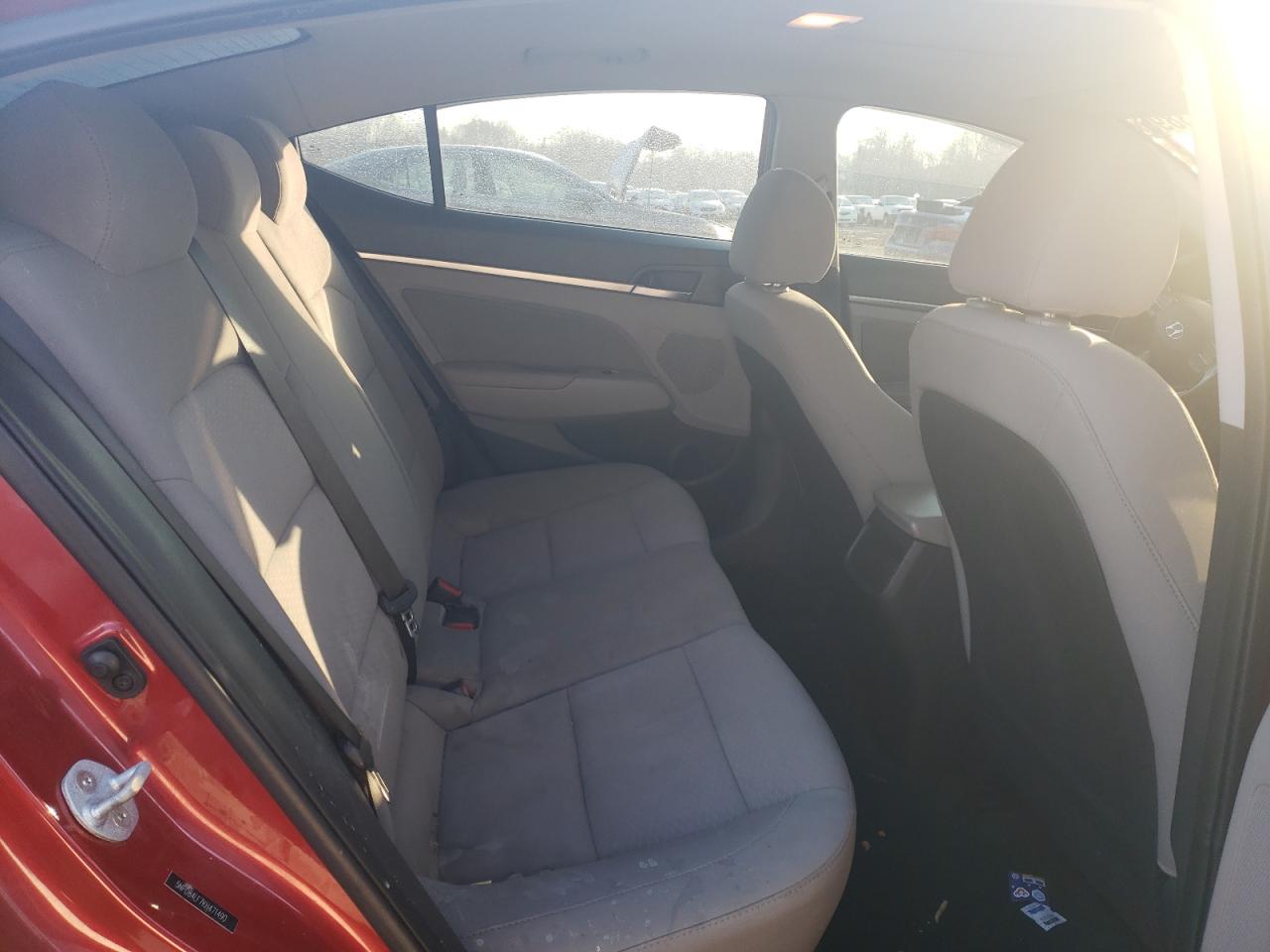 2019 Hyundai Elantra - Image 10