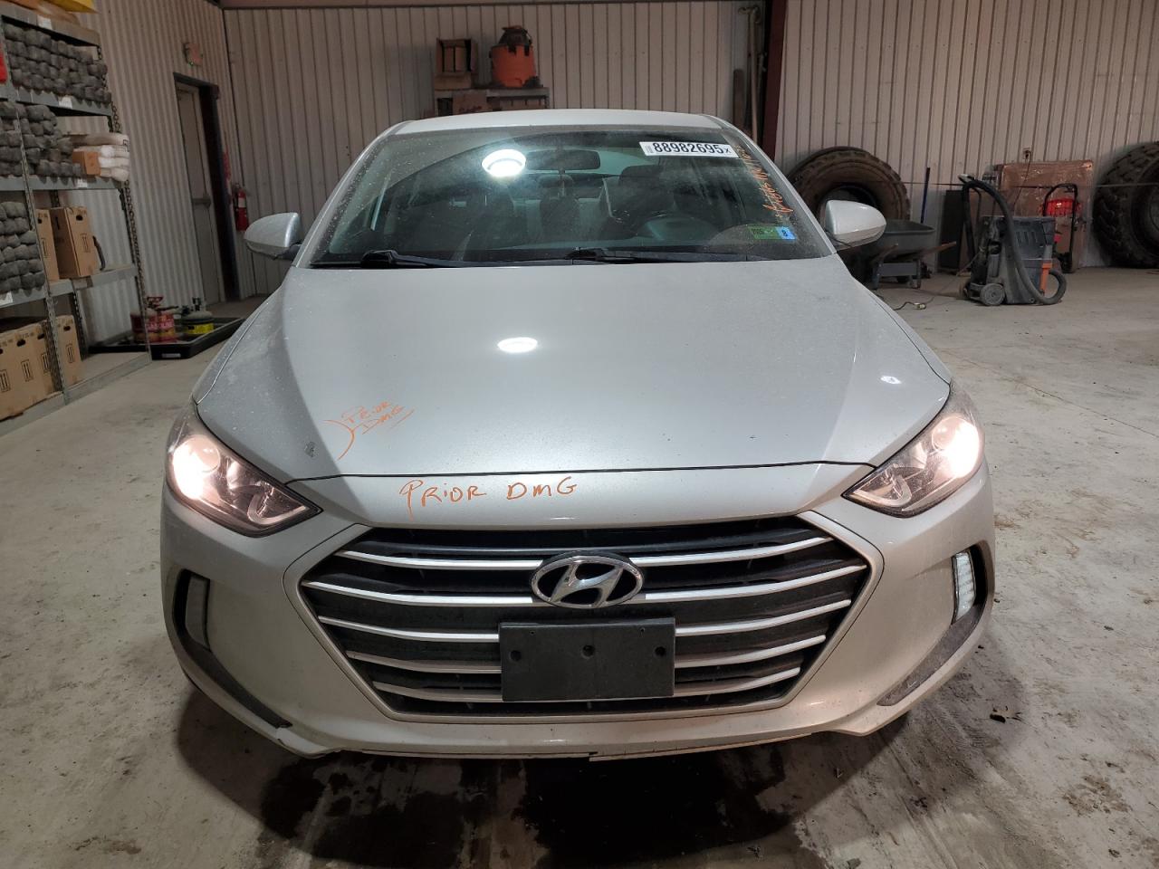 2017 Hyundai Elantra - Image 5
