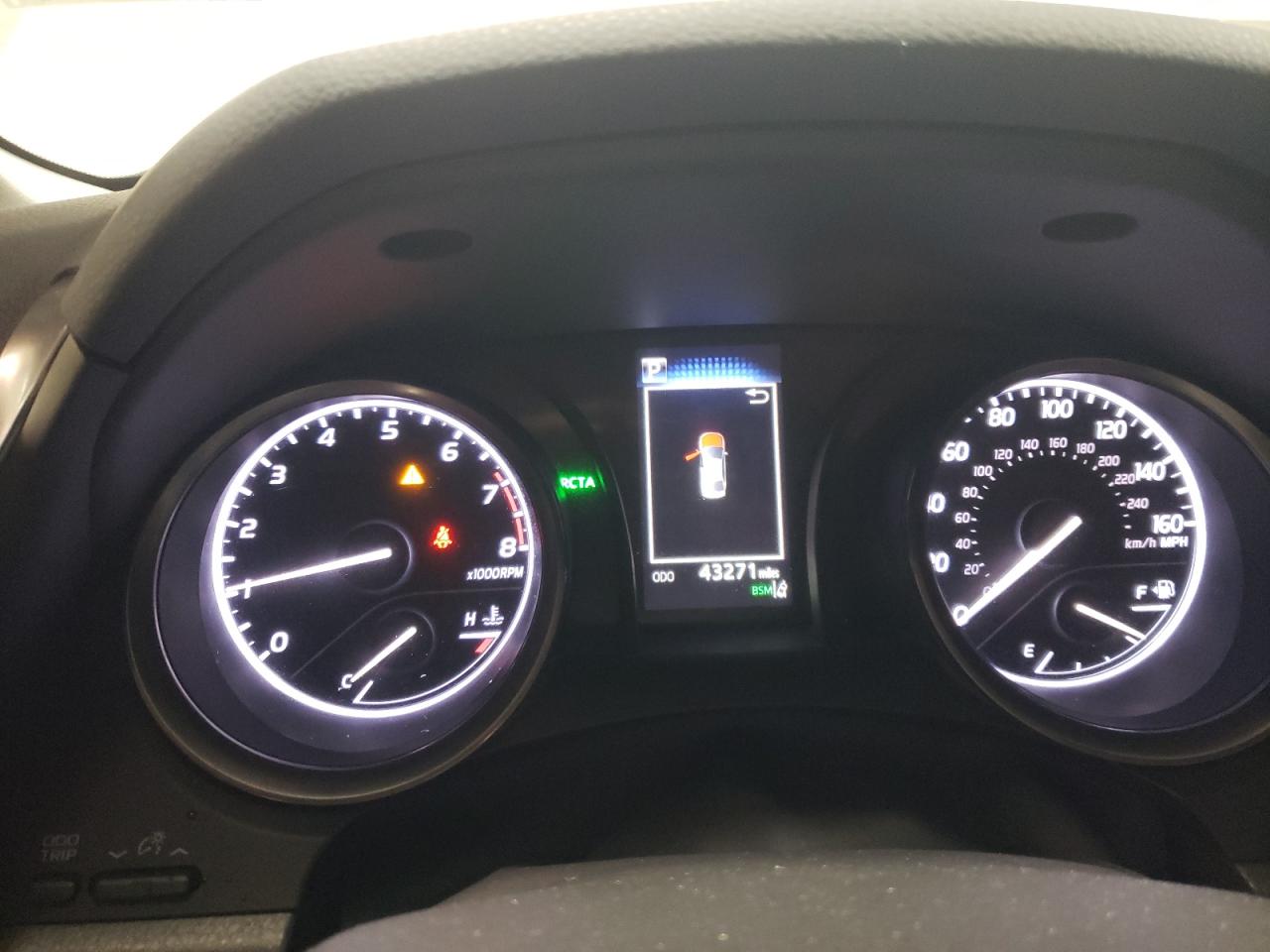 2022 Toyota Camry - Image 9