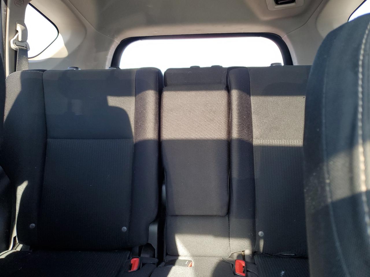 2015 Toyota RAV 4 - Image 10