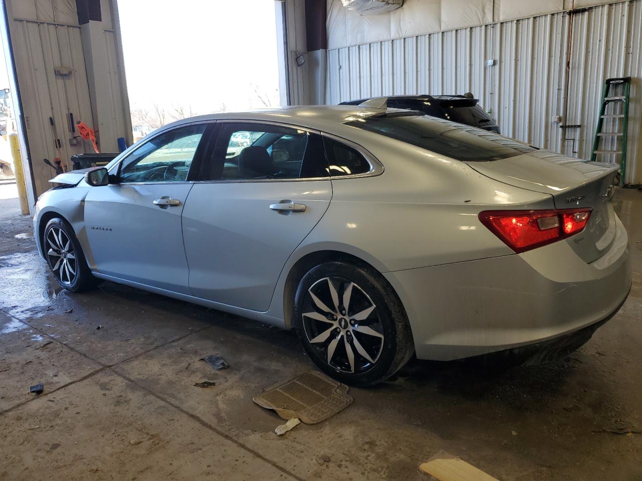 2017 Chevrolet Malibu - Image 2