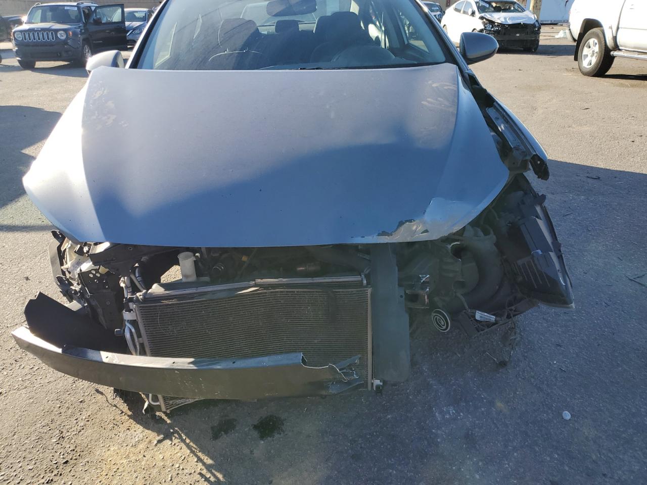 2018 Hyundai Elantra - Image 5