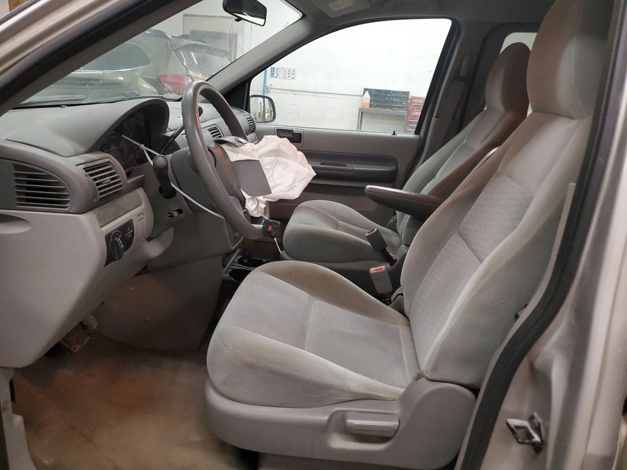 2004 Ford Freestar - Image 7