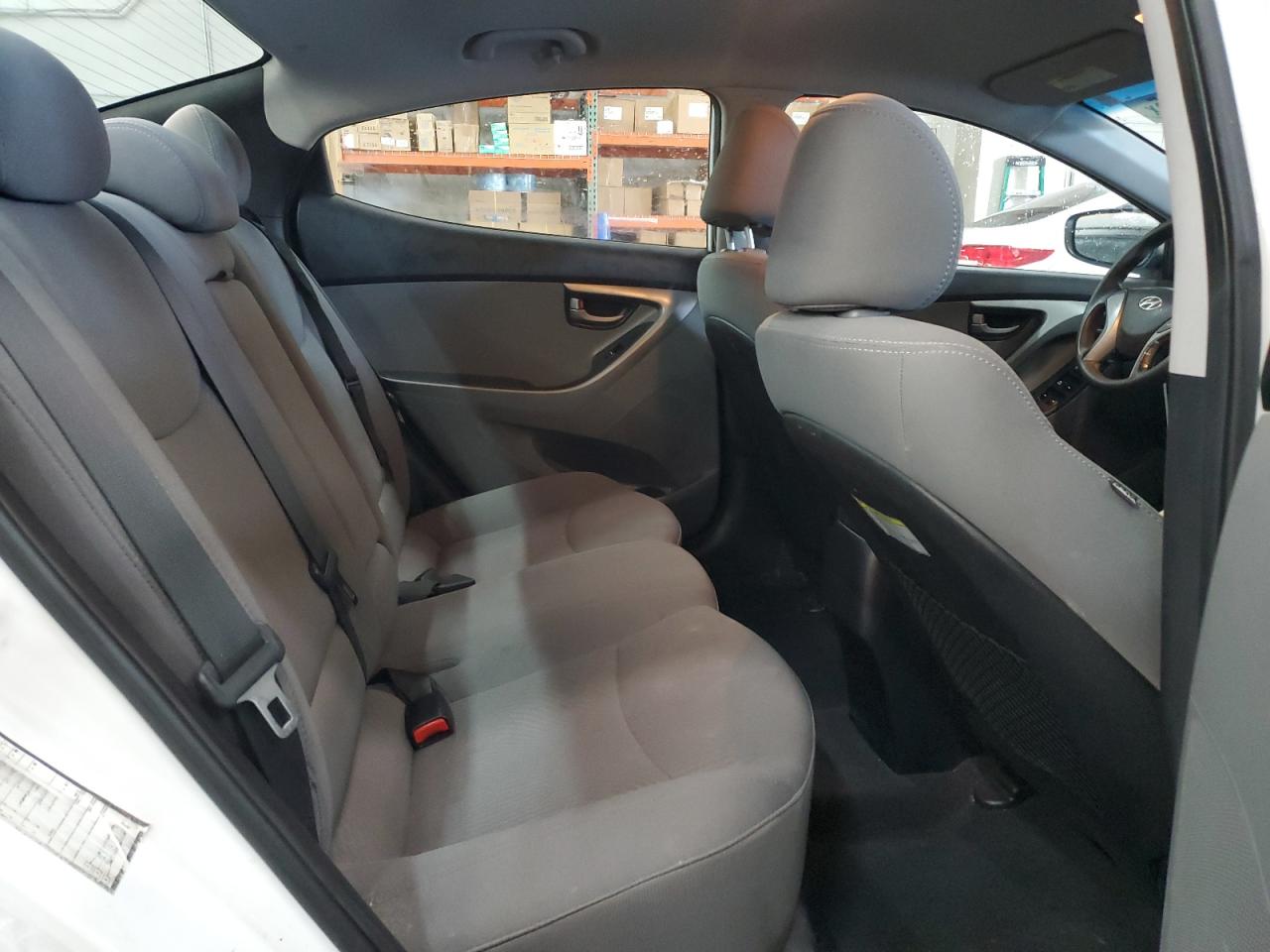 2016 Hyundai Elantra - Image 10