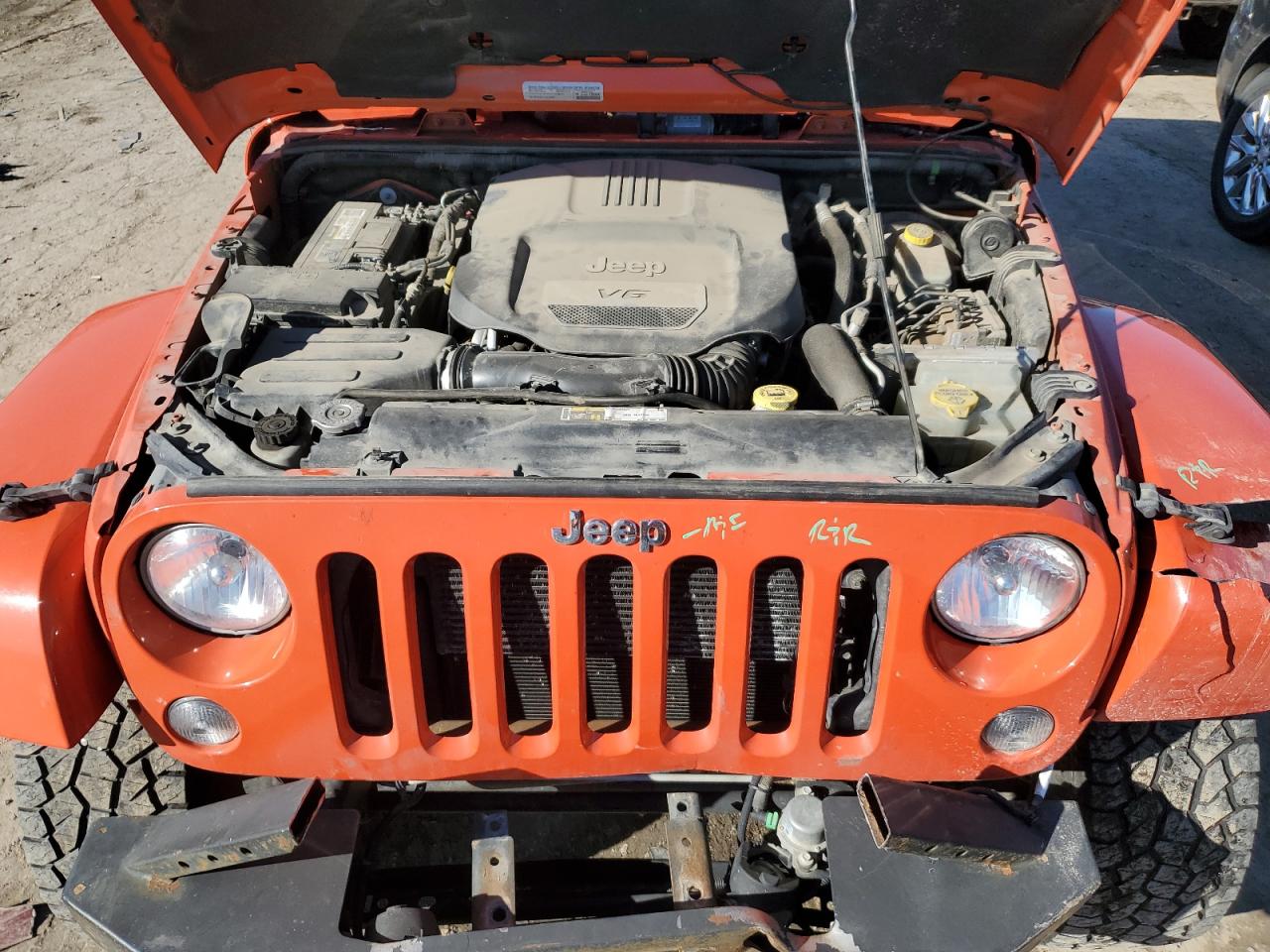 2015 Jeep Wrangler - Image 14