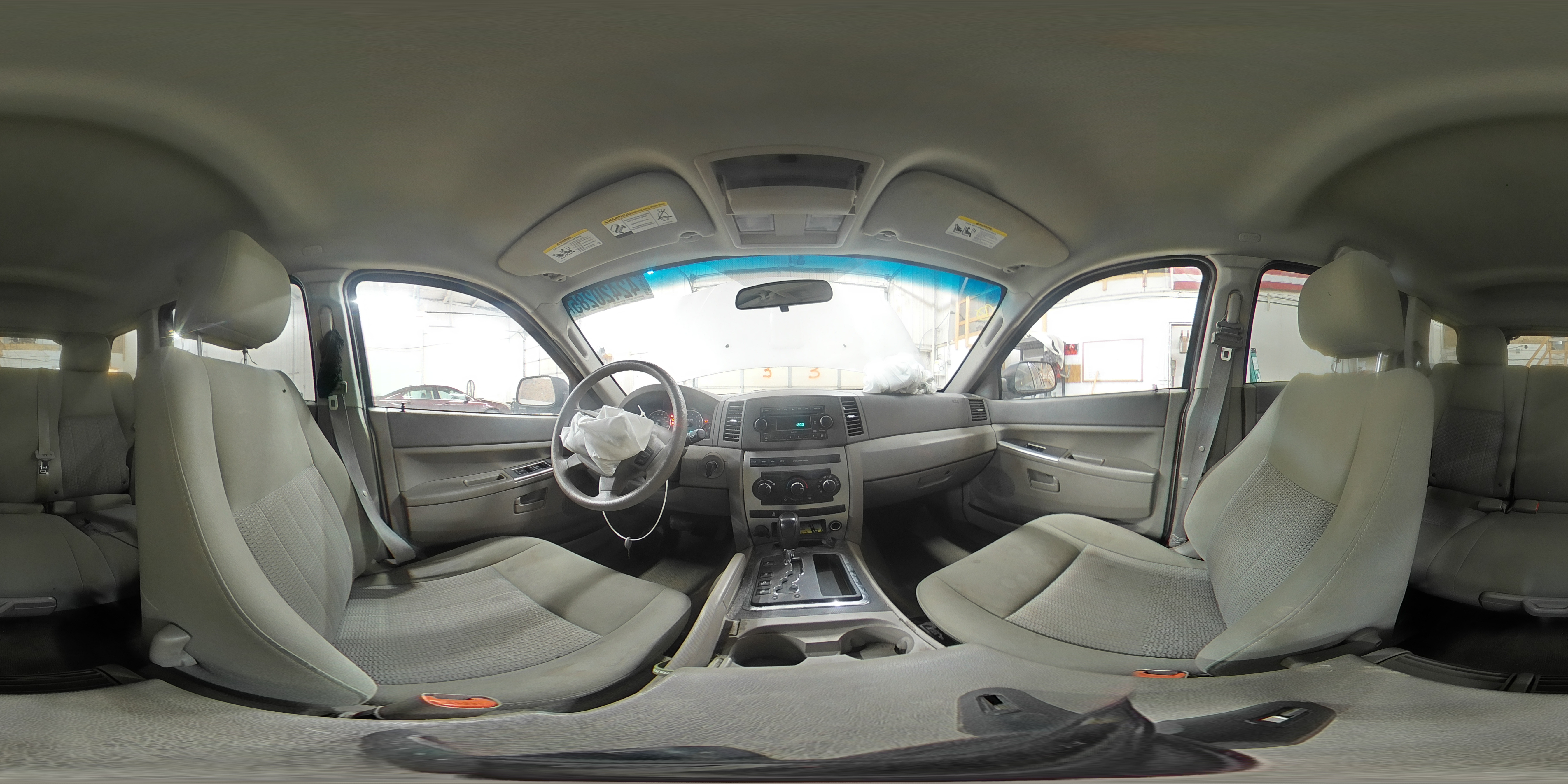 2007 Jeep Grand Cherokee - Image 13
