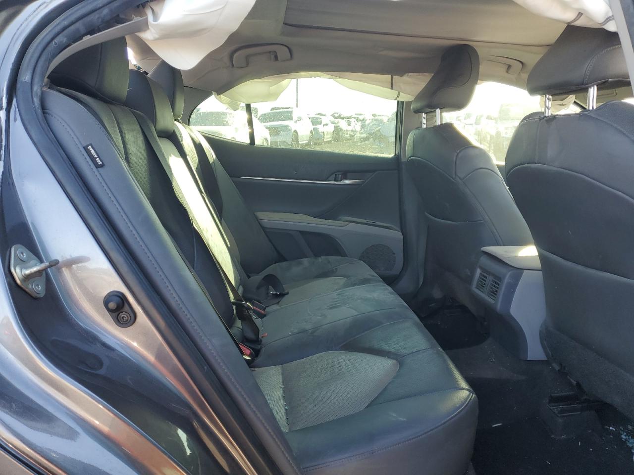 2020 Toyota Camry - Image 11