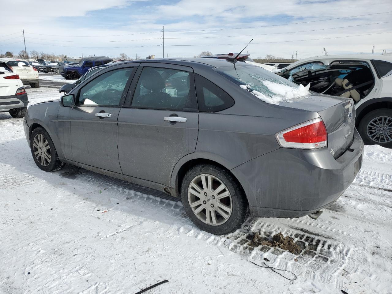 2010 Ford Focus - Image 2